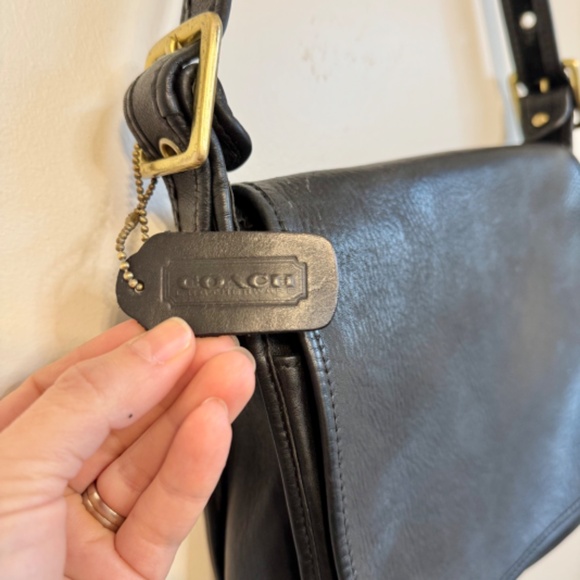 Vintage 1990s Black Leather Patricia's Legacy Coach Saddle Style Shoulder Bag - Picture 3 of 15